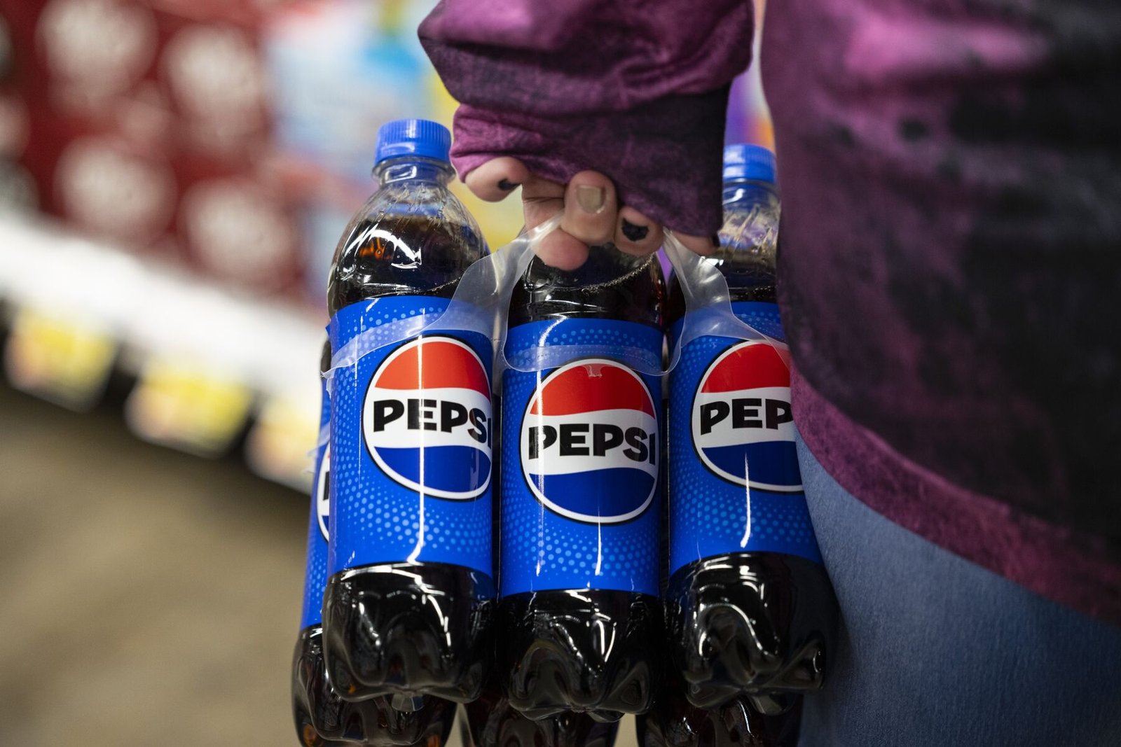 PepsiCo Reports Mixed Q4 Results: Profit Rises as Revenue Slips