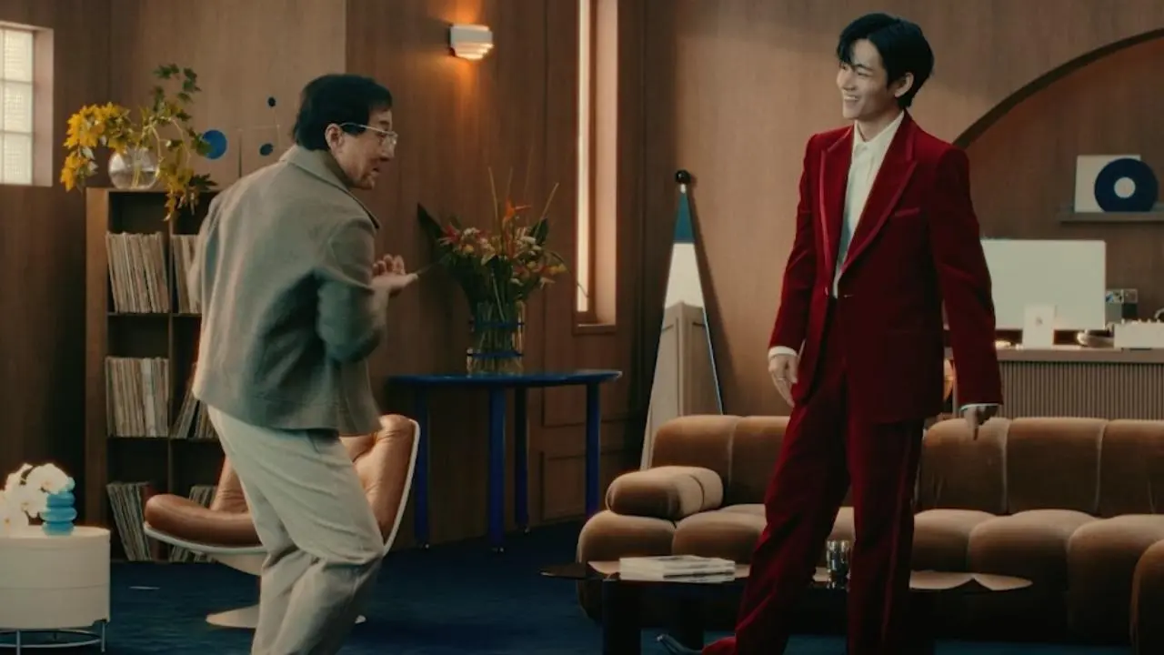 “ Scenes of the Jackie Chan and BTS V Ad” Explore the dynamic chemistry between these icons in the captivating SimInvest commercial. Unexpected magic awaits!